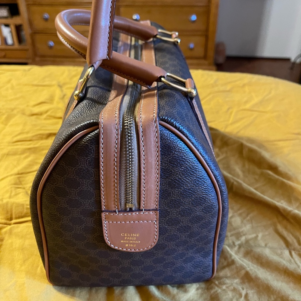 Gorgeous Authentic Celine Boston Bag - Picture 3 of 16